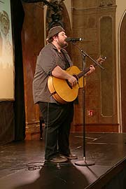 Mathias Kellner, der die Nachfolge von Wolfgang Ambros bei "Die No. 1 vom Wienerwald" im Kultst&uuml;ck "Der Watzmann ruft" antritt (&copy;Foto:Martin Schmitz)
